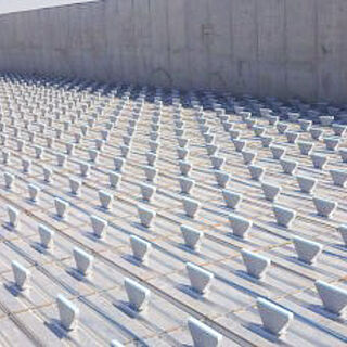Air floor ventilation system for concrete floors on potato and onion storages and sheds